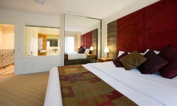 Lakeside Suites 3 - Accommodation Asia 1