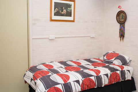 Westside Studio Apartments - Accommodation Asia 6