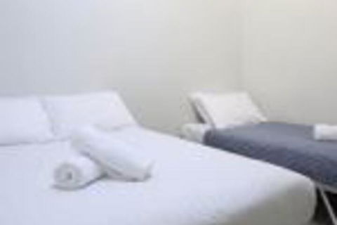 Razorback 9 Budget Holiday Apartments - Accommodation Asia 0