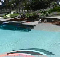 Charbonnier Motor Inn - Accommodation Asia