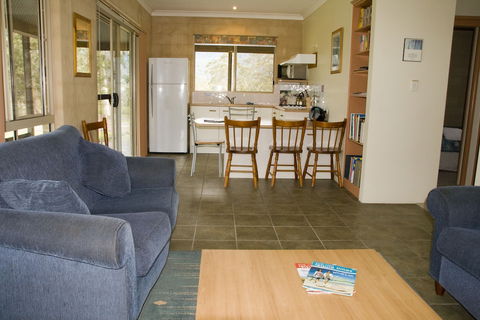 Banksia Park Cottages - Accommodation Guide 6