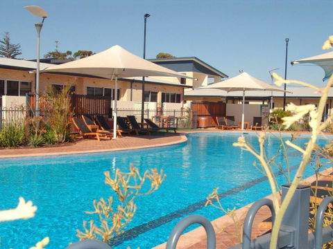 Mariner Waters Apartments - Accommodation Asia 2