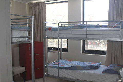 Dickson Backpackers - Accommodation Guide 2