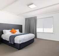 Mick O'Shea's - Accommodation Guide