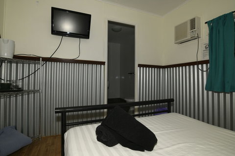 Scottys Mission Beach YHA - Accommodation China 6