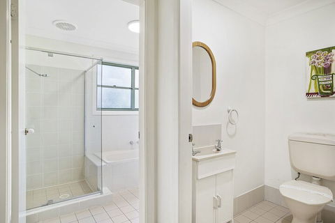 Tuscan Waterfront, 1/213 Soldiers Point Road - Accommodation Asia 3