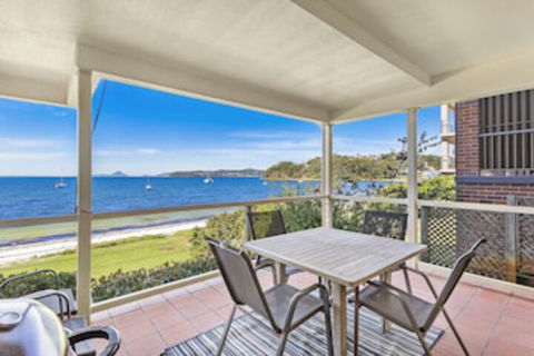 Tuscan Waterfront, 1/213 Soldiers Point Road - Accommodation Asia 0