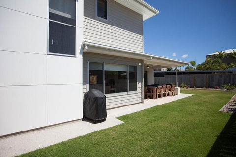 Petrie Beach Holiday Home - Accommodation Asia 4