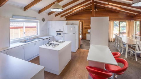 Mollymook Fantastic Holiday House - Accommodation Asia 6