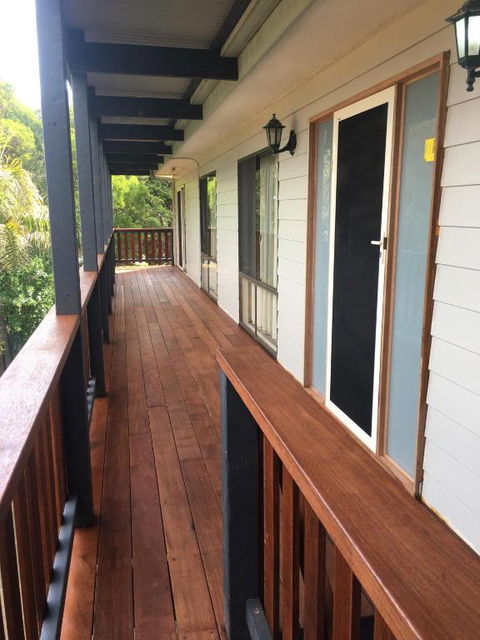 Fairview On Fairhills - Accommodation Guide 5