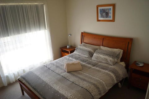 Tooleybuc River Retreat Villas - Accommodation Guide 1