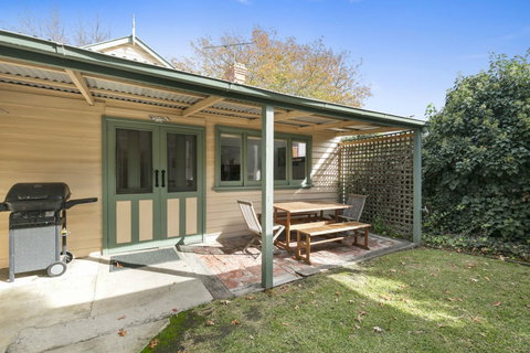 Lucy's Cottage Healesville - Accommodation Guide 5