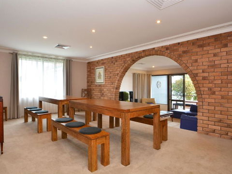 The House On The Lake At Fishing Point Lake Macquarie Honestly Put The Line In & Catch Fish - Accommodation Asia 5