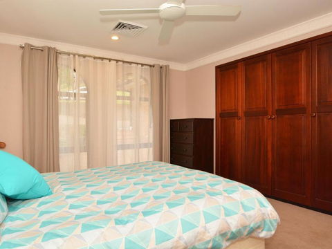 The House On The Lake At Fishing Point Lake Macquarie Honestly Put The Line In & Catch Fish - Accommodation Asia 6