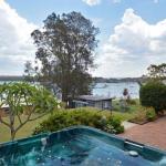 The House On The Lake At Fishing Point Lake Macquarie Honestly Put The Line In & Catch Fish - Accommodation Asia 0