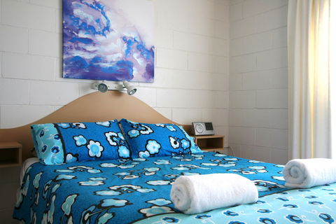 Lake Edge Holiday Units - Accommodation Asia 3