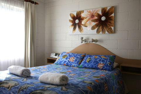 Lake Edge Holiday Units - Accommodation Asia 1