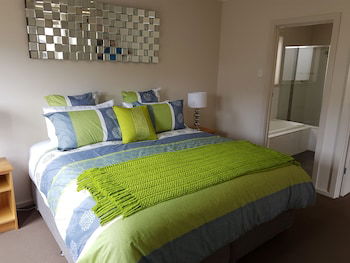 Hart Street Apartment - Accommodation Guide 1