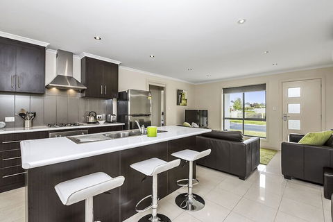 Megan Court Apartments - Accommodation Asia 3