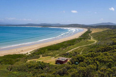 Cloudy Bay Cabin - Accommodation Guide 1