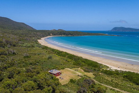 Cloudy Bay Cabin - Accommodation Guide 7