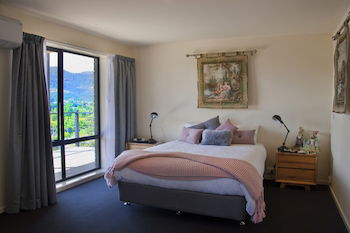 New Norfolk Apartments - Accommodation Asia 5