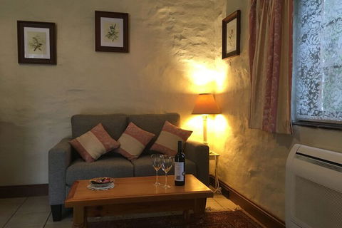 Strathalbyn Gasworks - Accommodation Guide 7