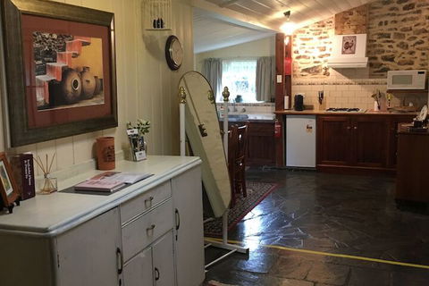 Strathalbyn Gasworks - Accommodation Guide 5
