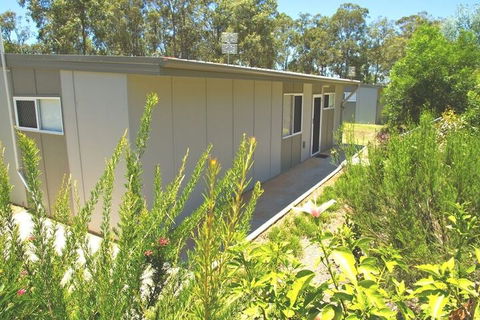 Honeybee Country Accommodation - Accommodation Guide 6