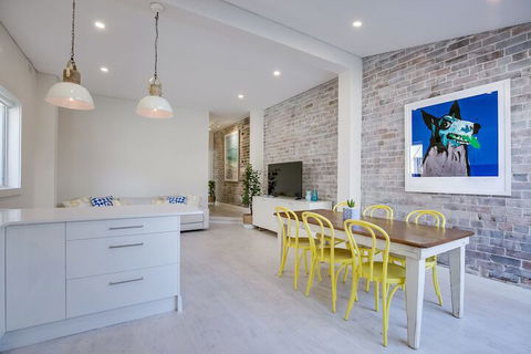 The Lucky Dog - Accommodation Asia 4