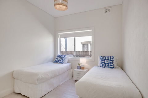 The Lucky Dog - Accommodation Asia 3