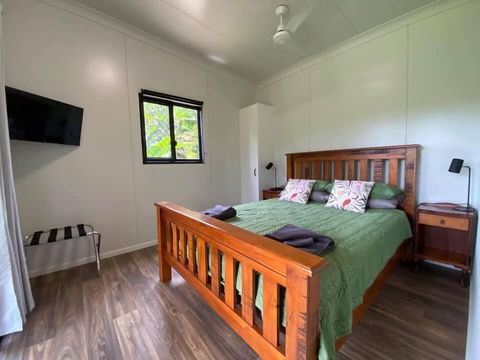 Mena Creek Flower House - Accommodation Asia 3