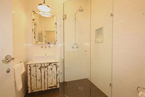 A PERFECT STAY - Cavvanbah Seaside Cottage - Accommodation Guide 4