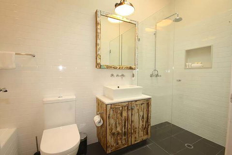 A PERFECT STAY - Cavvanbah Seaside Cottage - Accommodation Guide 2