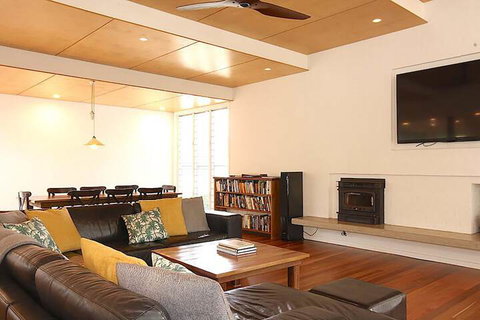 A PERFECT STAY - Cavvanbah Seaside Cottage - Accommodation Guide 3