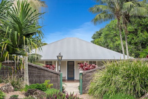 A PERFECT STAY - Cavvanbah Seaside Cottage - Accommodation Guide 0