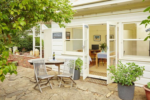 Lochinver Farm Homestead & Cottages - Accommodation Guide 1