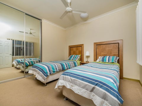 Seafront Unit 49 - Accommodation Asia 5