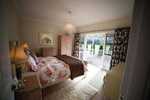 Park Farm Retreat - Accommodation Asia 3