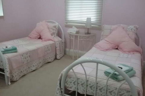 Langley Cottage B & B - Accommodation Asia 3