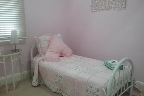 Langley Cottage B & B - Accommodation Asia 1