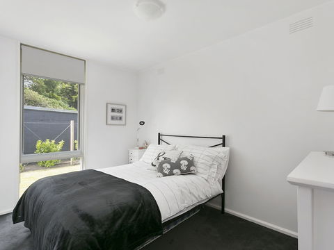 Front Beach Shack - Accommodation Guide 2