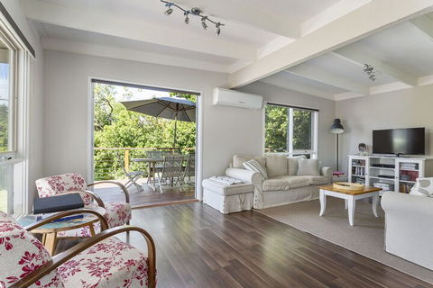 Blairgowrie Bella - Accommodation Guide 2