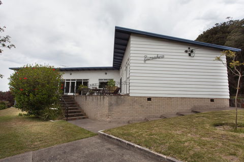 Sunseeker House - Accommodation Guide 1