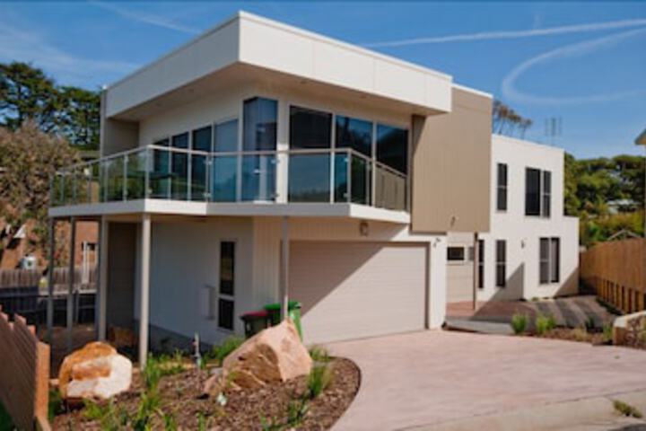 Churchill VIC Accommodation Guide