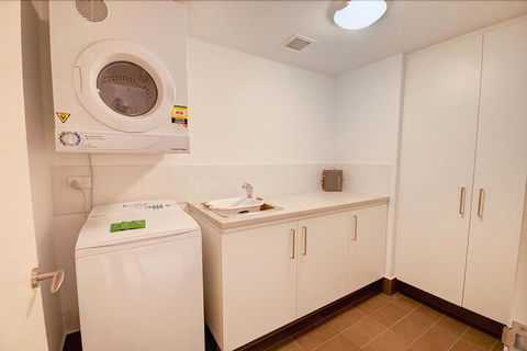 Seapoint 109 - Accommodation Guide 1