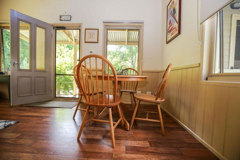 Alpine Arnica Cottage 2 - Accommodation Asia 3