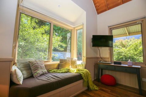 Alpine Arnica Cottage 2 - Accommodation Asia 5
