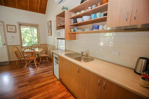 Alpine Arnica Cottage 2 - Accommodation Asia 6