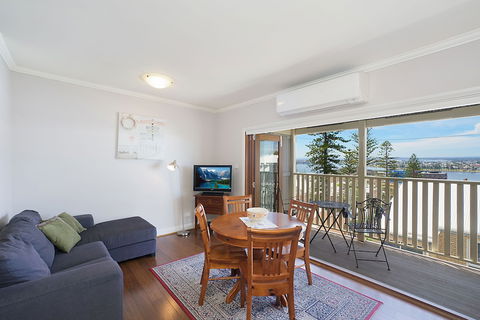 Newcastle Short Stay Apartments - Vista Apartment - Accommodation Asia 1
